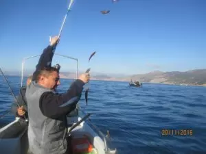 Морская рыбалка в севастополе с берега